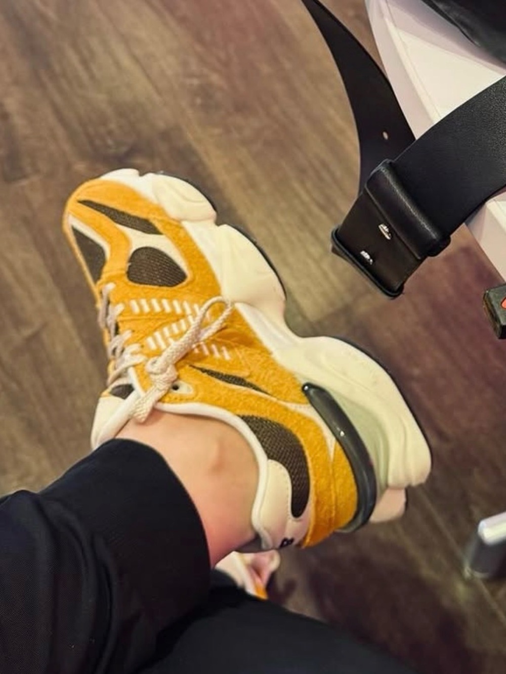 NEW BALANCE 960 RARE SPECIAL COLOR WAY BUTTERSCOTCH